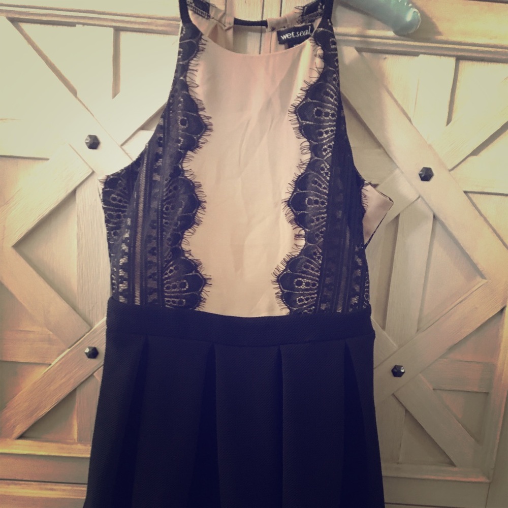 Beige black lace dress